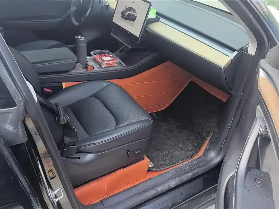 Tesla Model Y 2023 из CN, фото 7