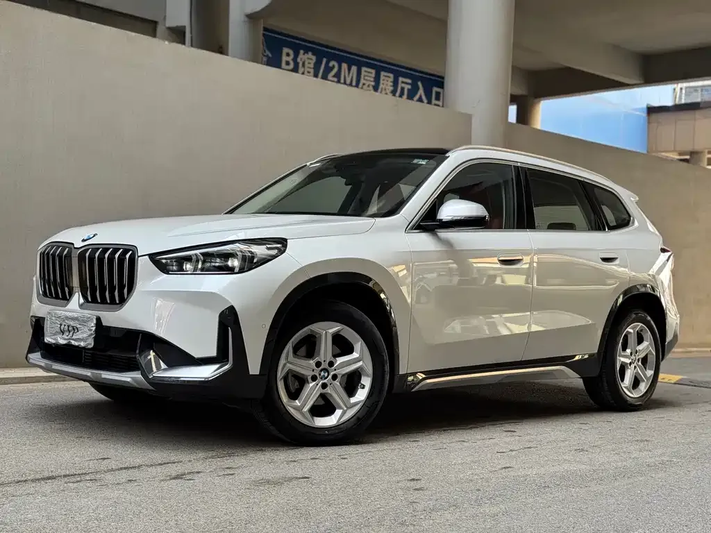 BMW X1 — фото 1