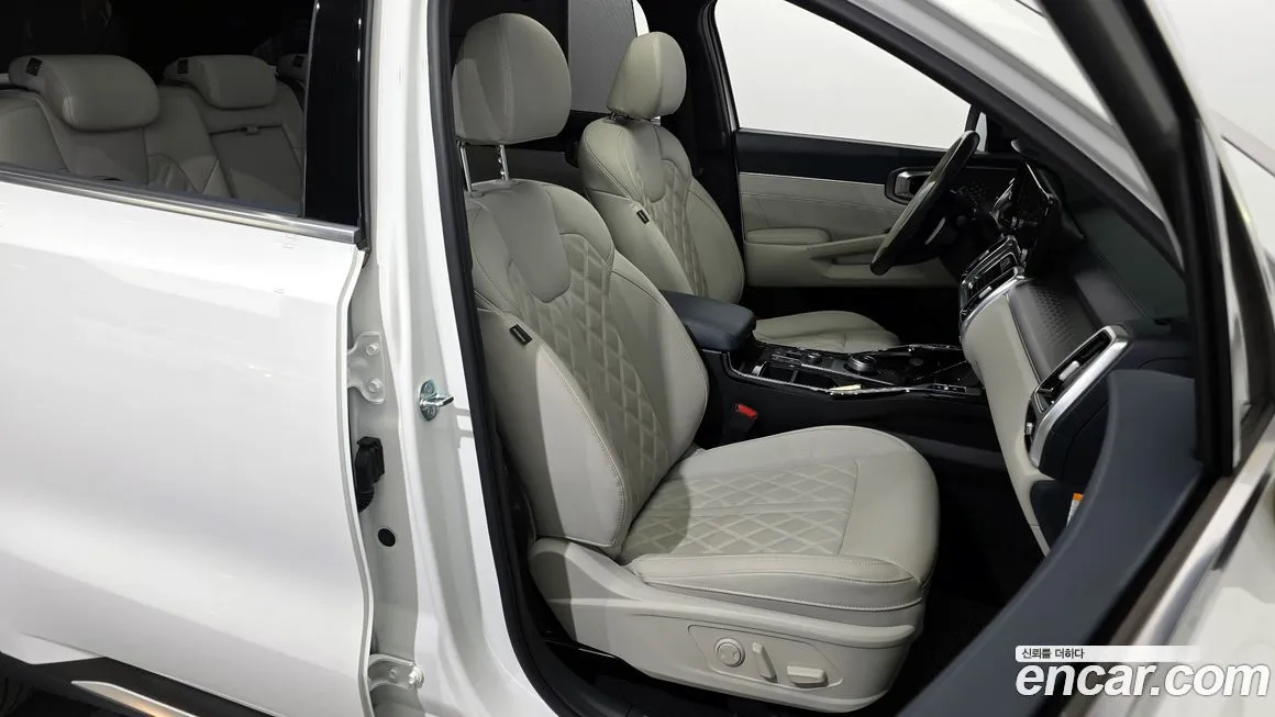 Kia Sorento — фото 6