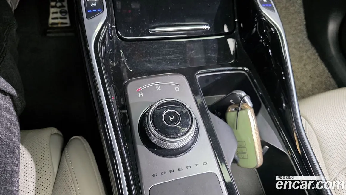Kia Sorento — фото 7