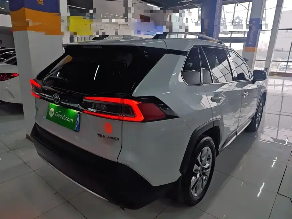 Toyota Wildlander 2021 из CN, фото 3