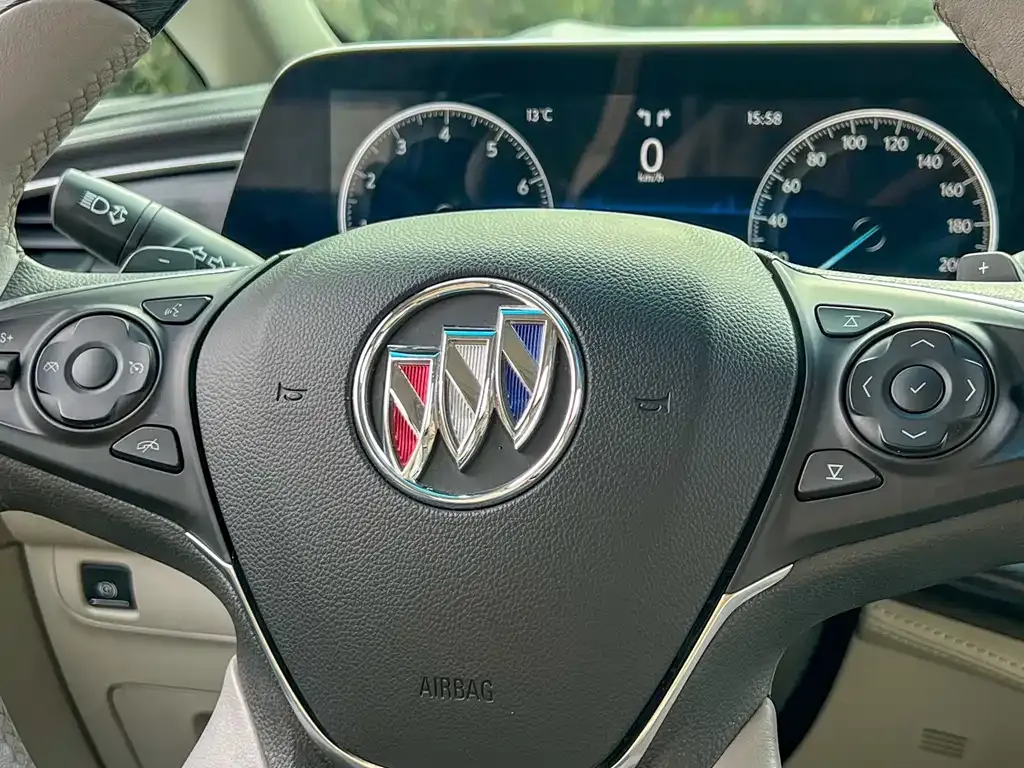 Buick GL8 2022 из CN, фото 4