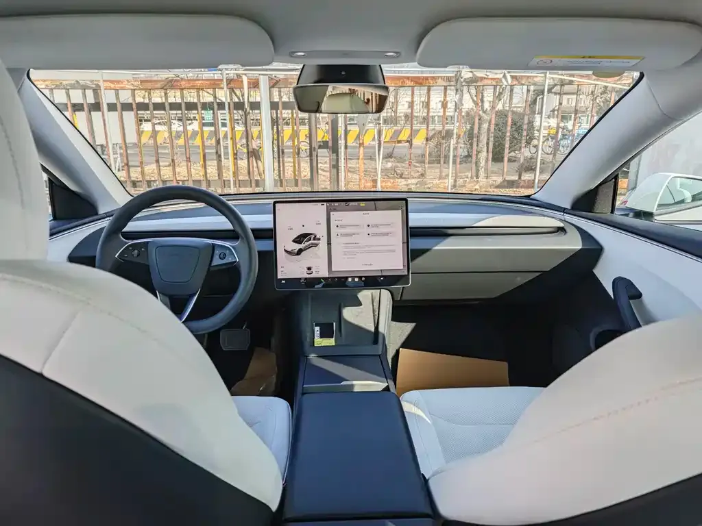 Tesla Model 3 — фото 6