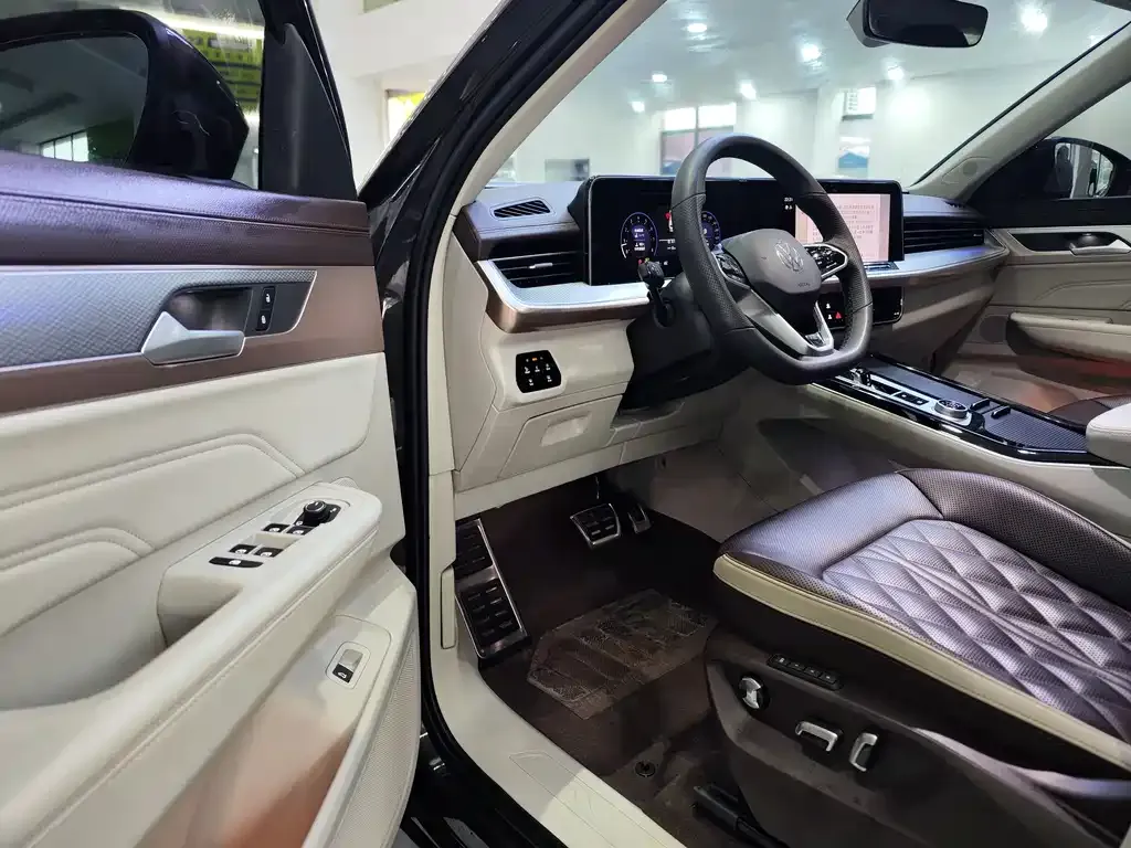 Volkswagen Tavendor 2023 из CN, фото 8
