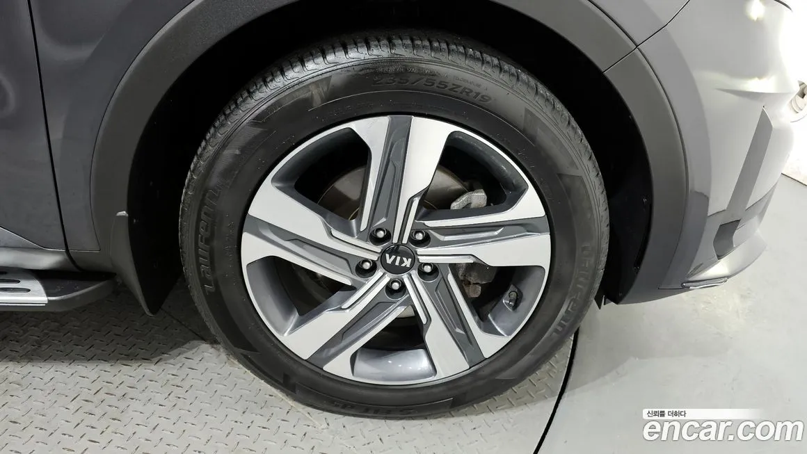 Kia Sorento — фото 9