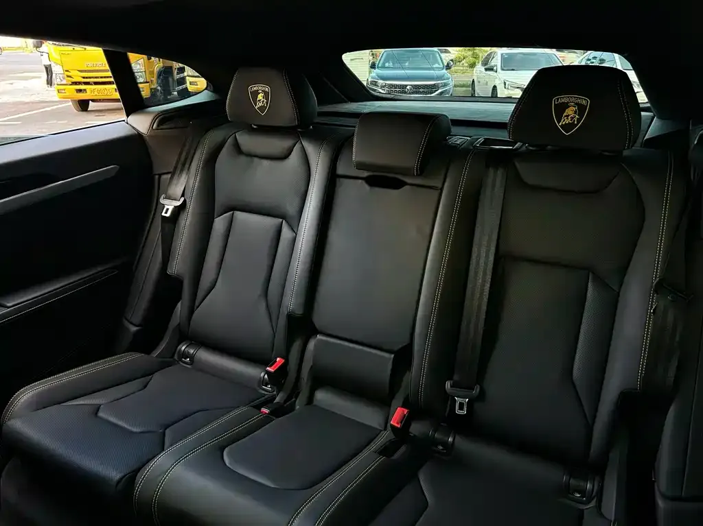 Lamborghini Urus 2024 из CN, фото 8