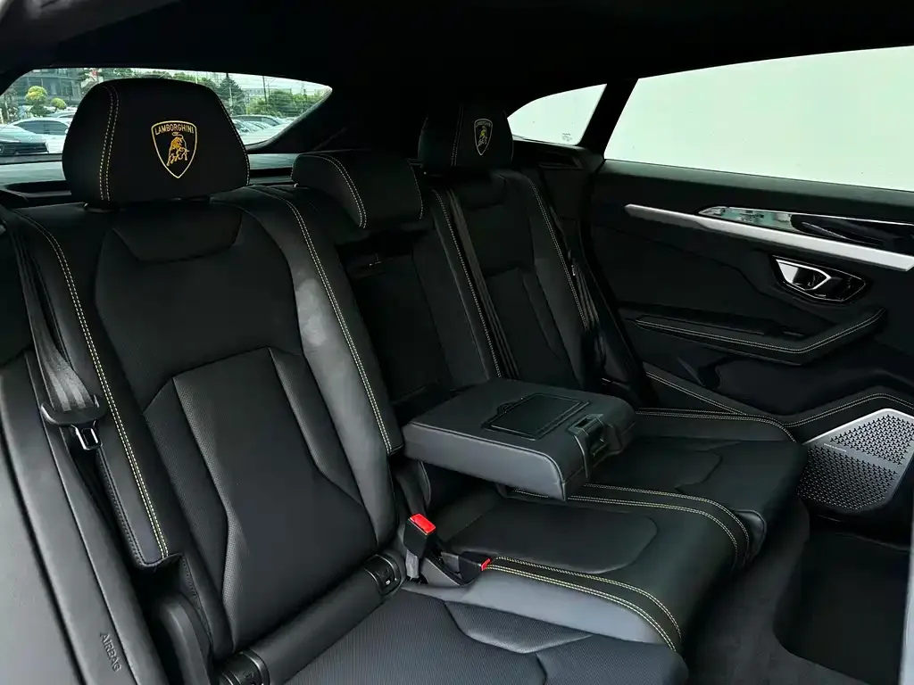 Lamborghini Urus 2024 из CN, фото 6