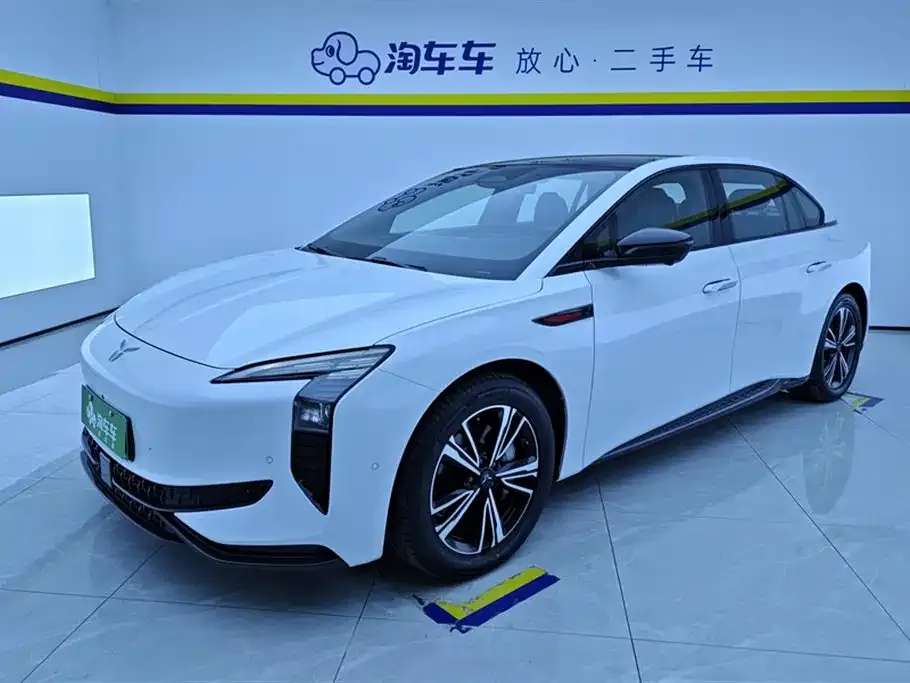 Hongqi EH7 — фото 1