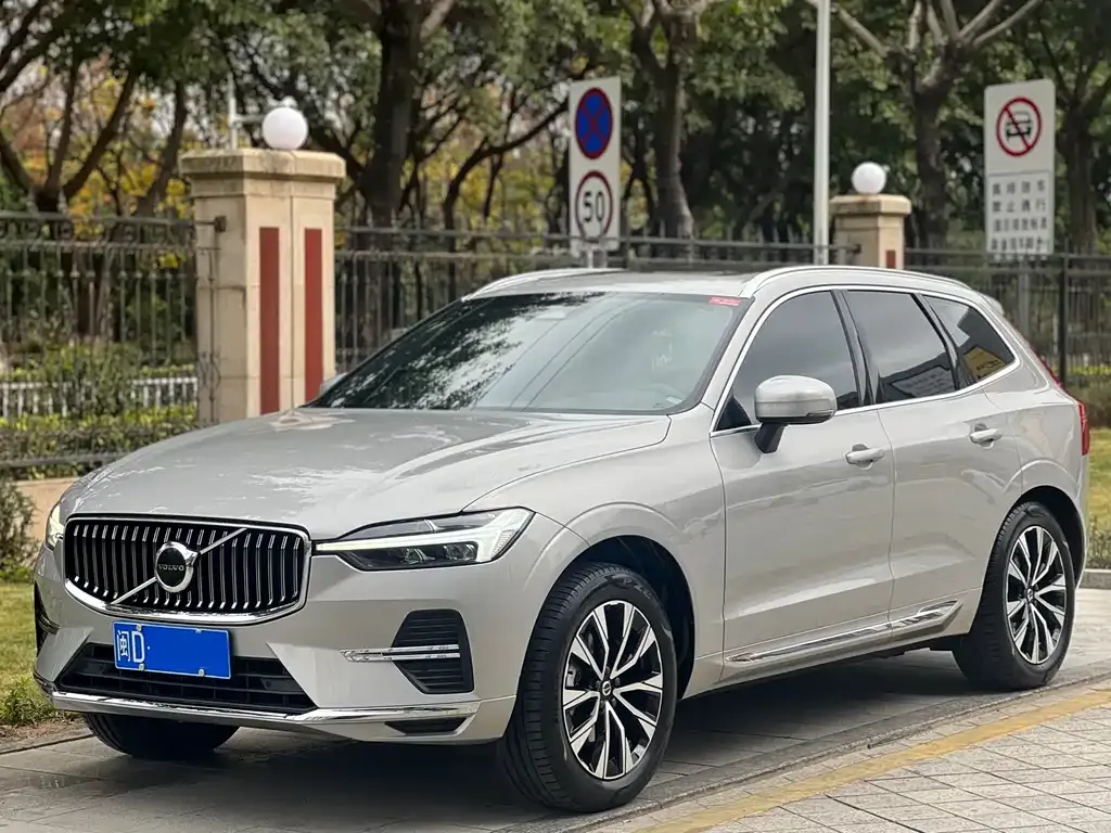 Volvo XC60 2023 из CN, фото 1