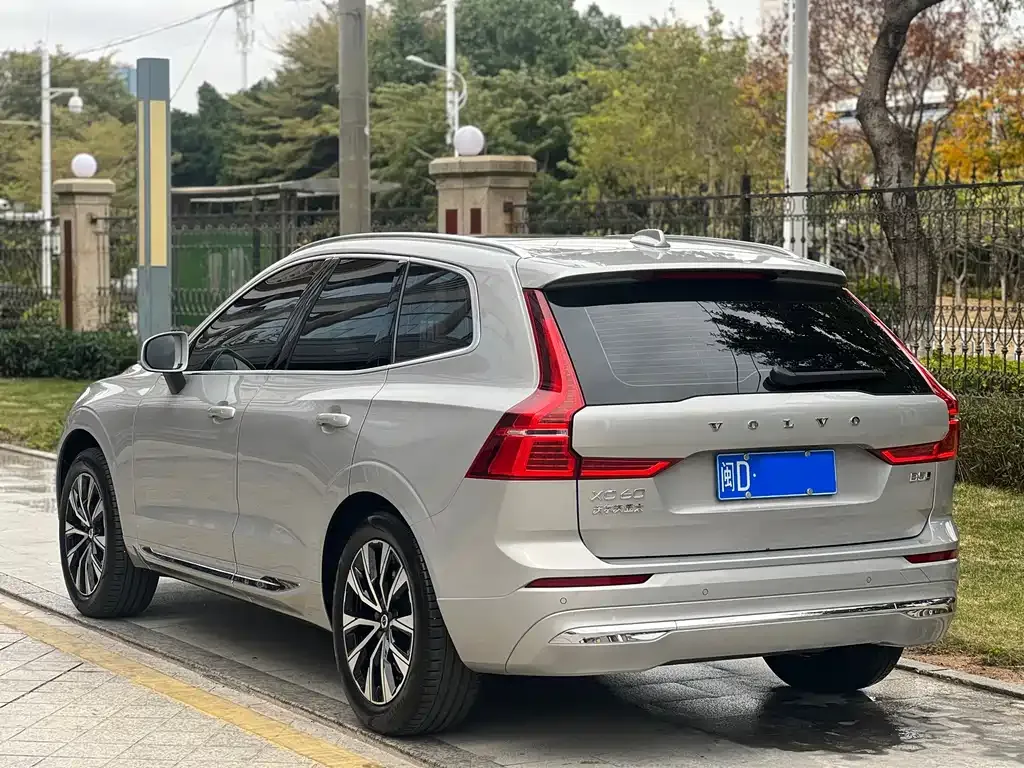 Volvo XC60 2023 из CN, фото 6