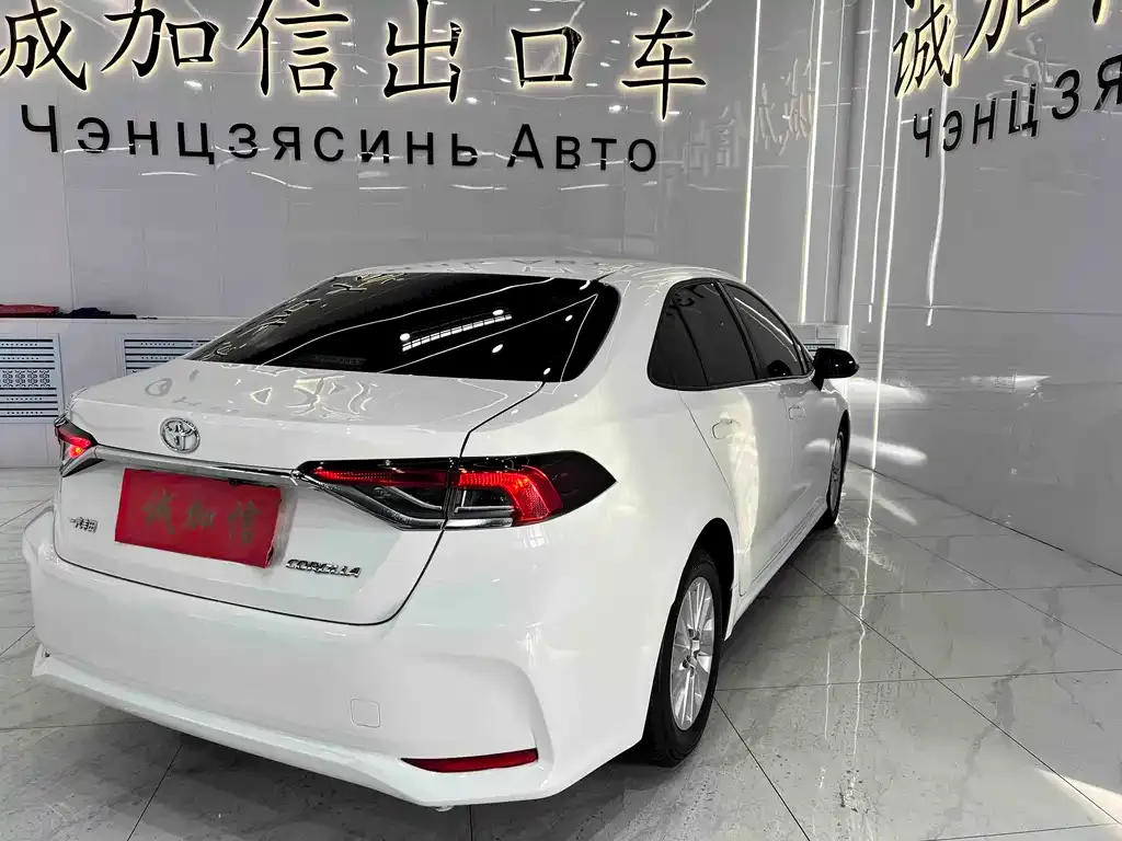 Toyota Corolla 2023 из CN, фото 3