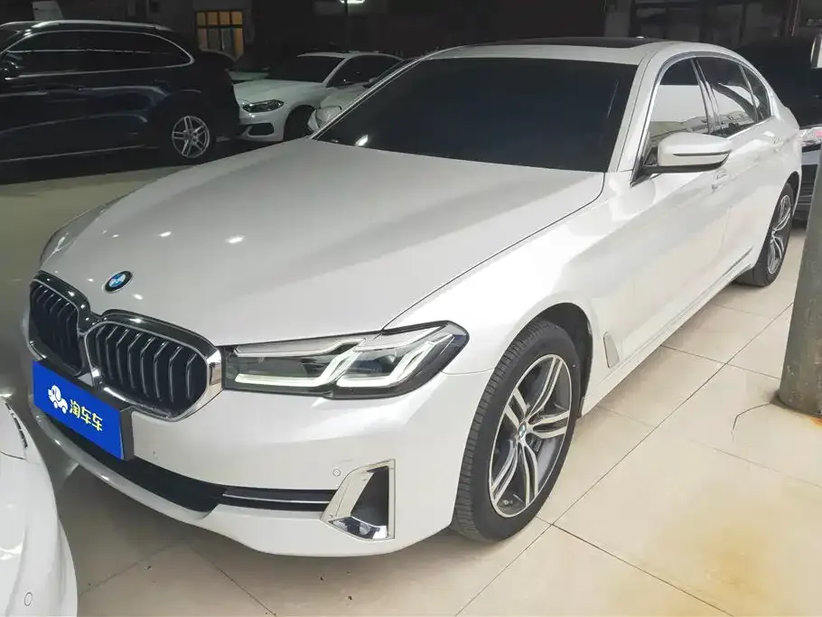 BMW 5 Series 2024 из CN, фото 1