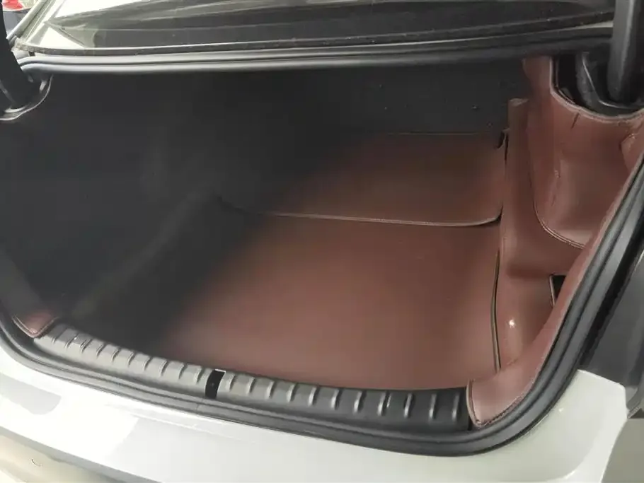 BMW 5 Series 2024 из CN, фото 8