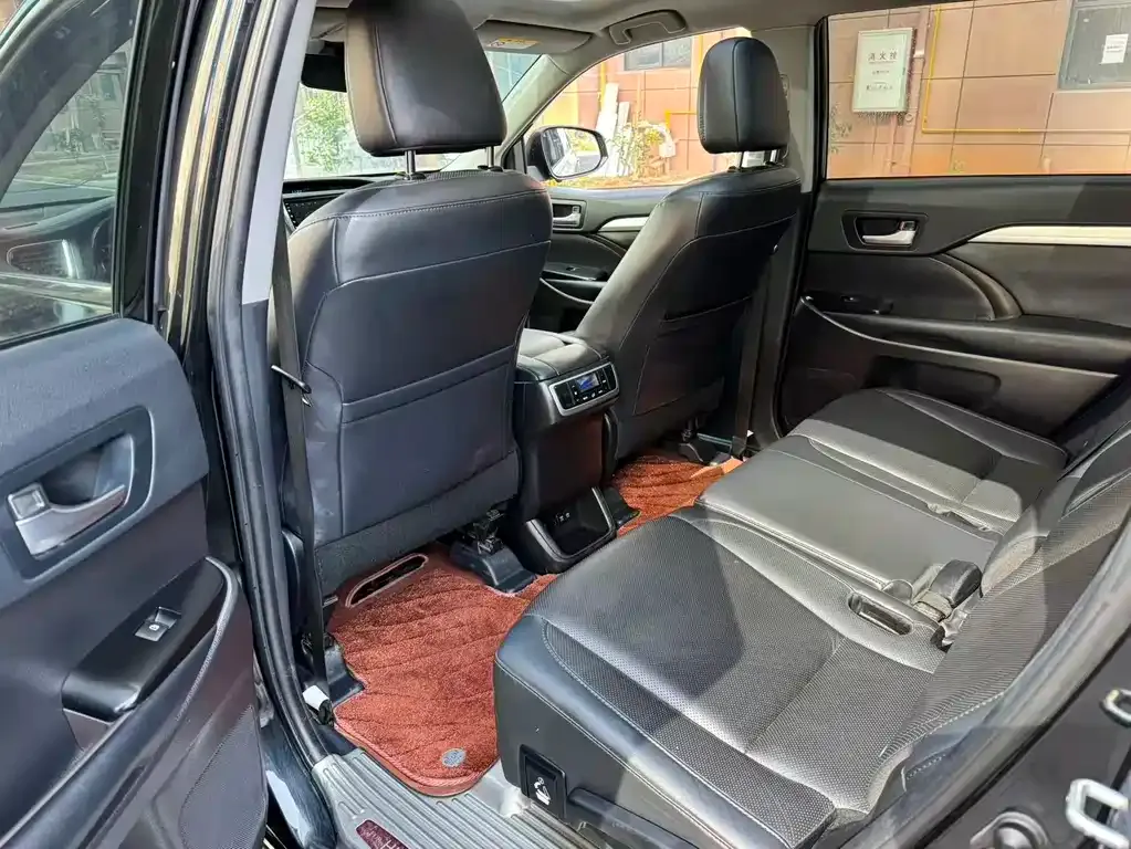 Toyota Highlander 2021 из CN, фото 10