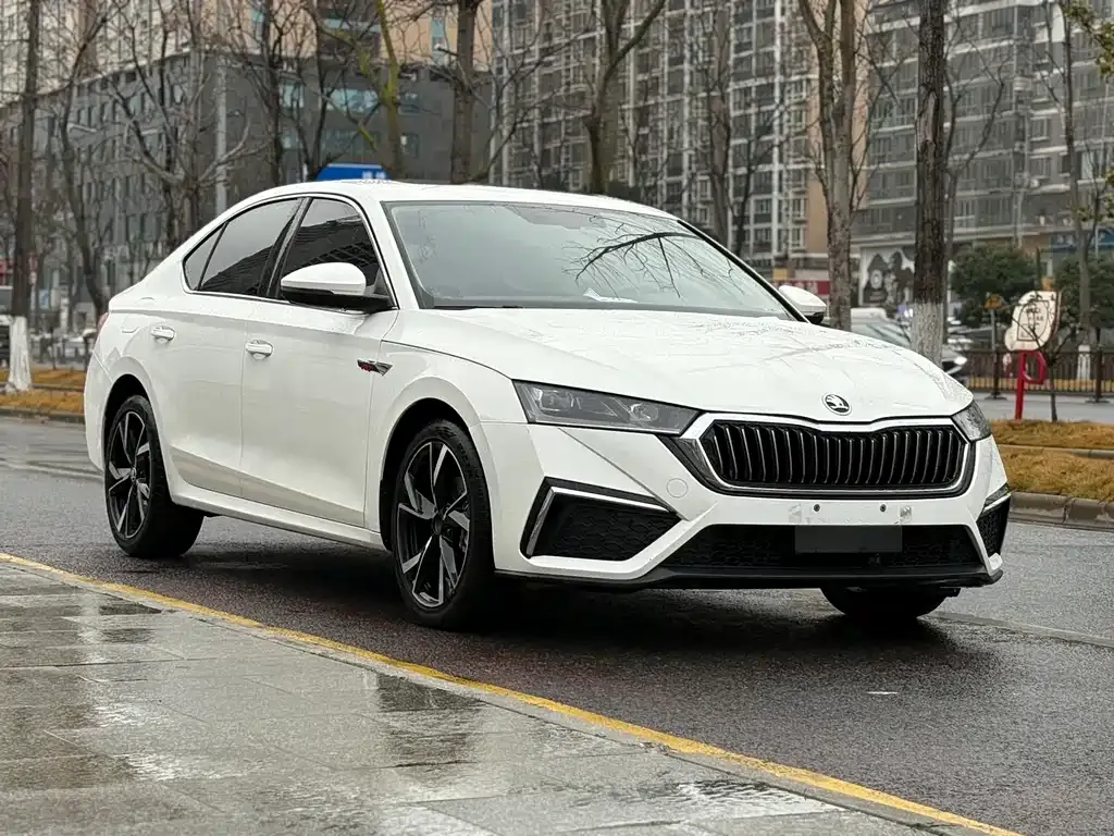 Skoda Octavia 2022 из CN, фото 4