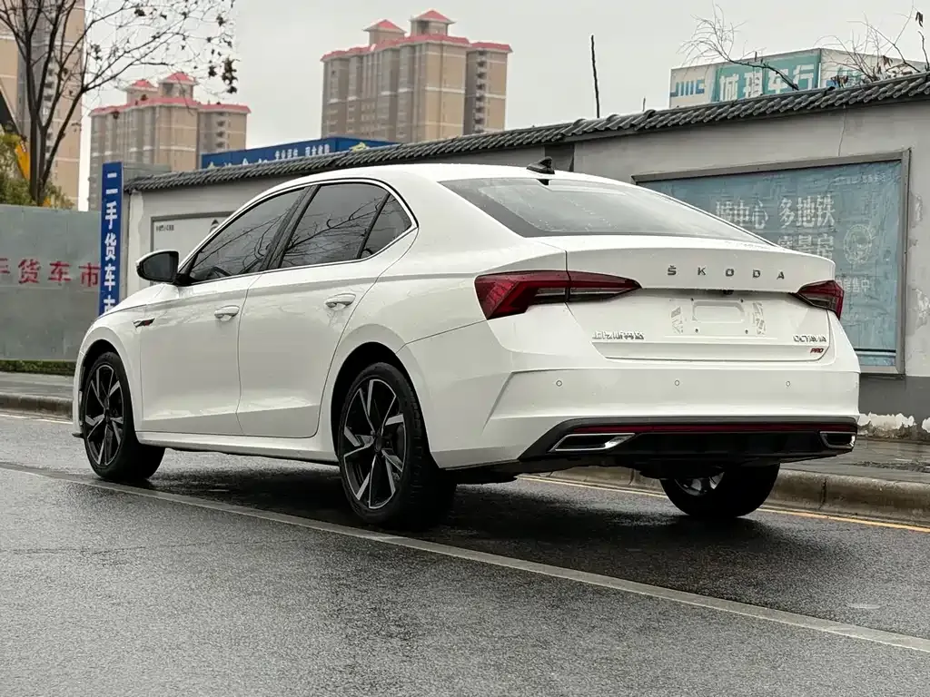 Skoda Octavia 2022 из CN, фото 9