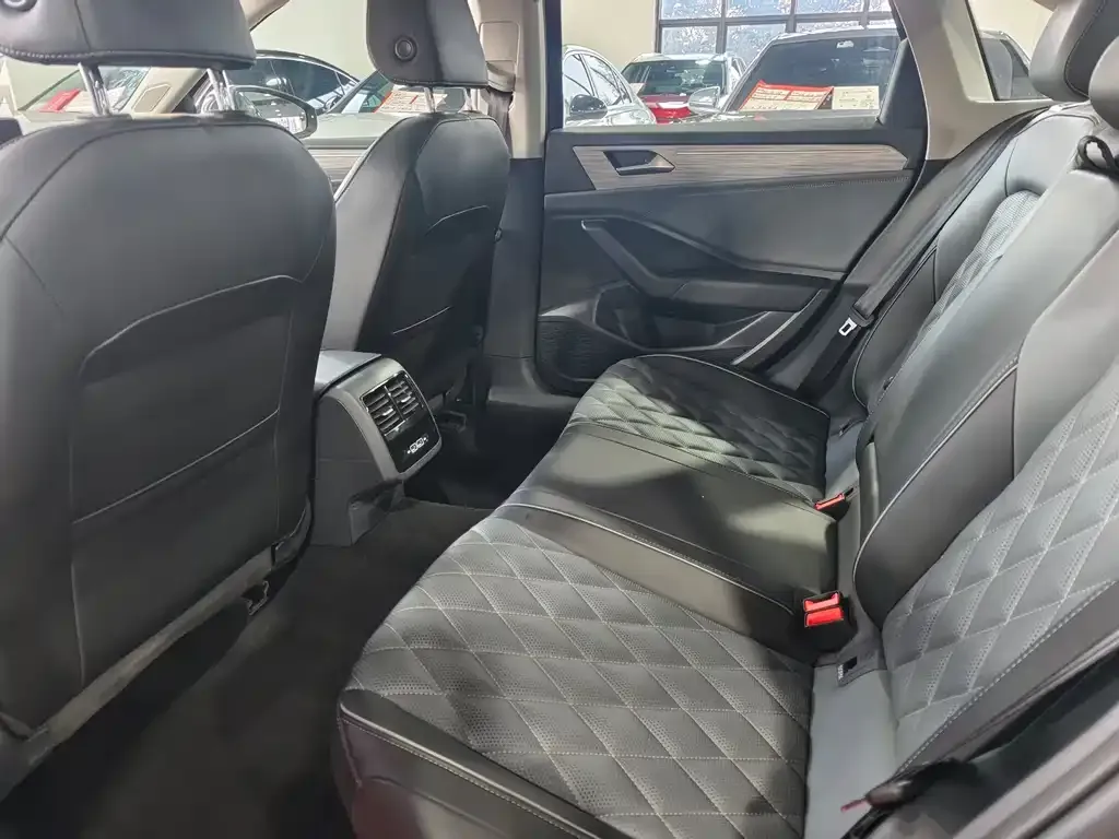 Volkswagen Sagitar 2024 из CN, фото 6