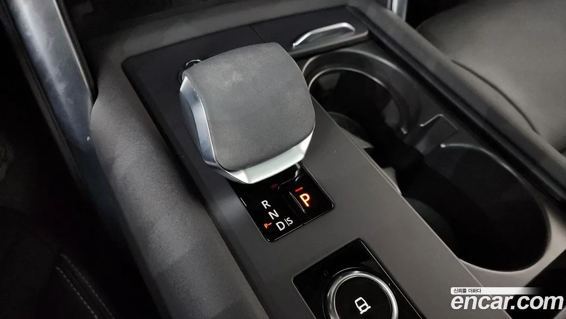 Land Rover Discovery 2023 из KR, фото 4