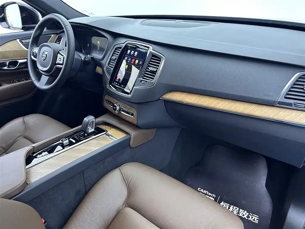 Volvo XC90 2023 из CN, фото 8