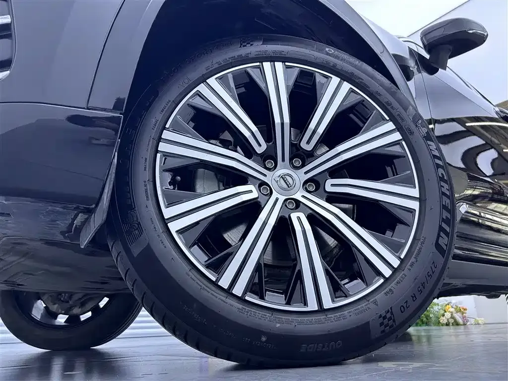 Volvo XC90 2023 из CN, фото 5