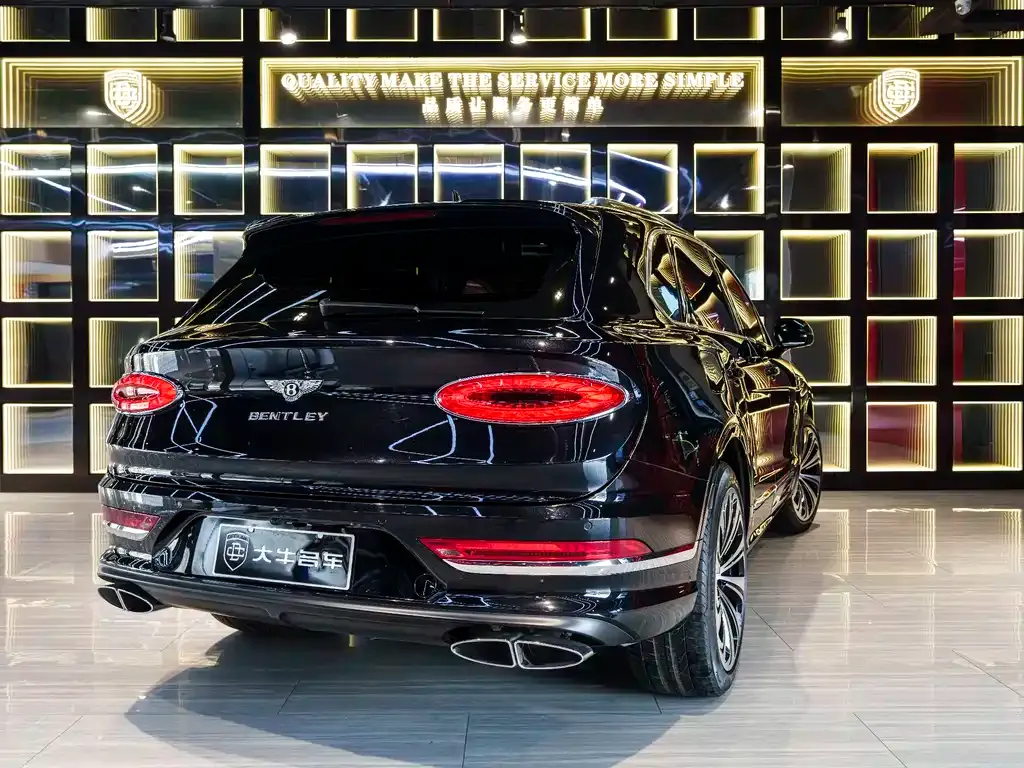 Bentley Bentayga 2022 из CN, фото 7