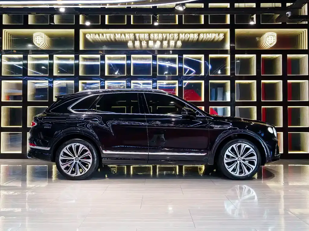 Bentley Bentayga 2022 из CN, фото 6