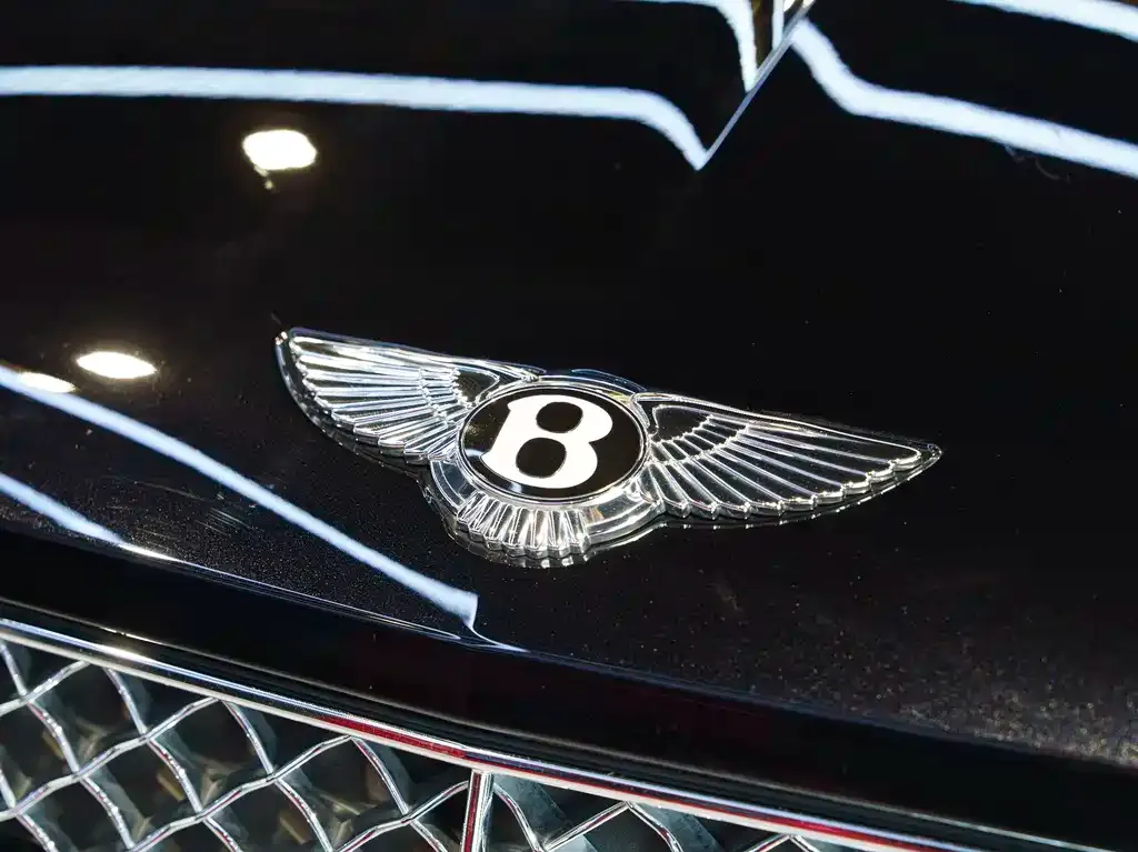 Bentley Bentayga 2022 из CN, фото 2