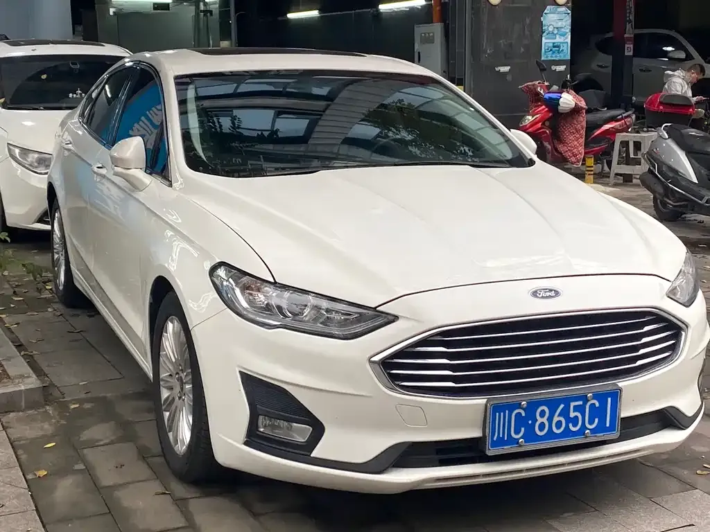 Ford Mondeo 2022 из CN, фото 4