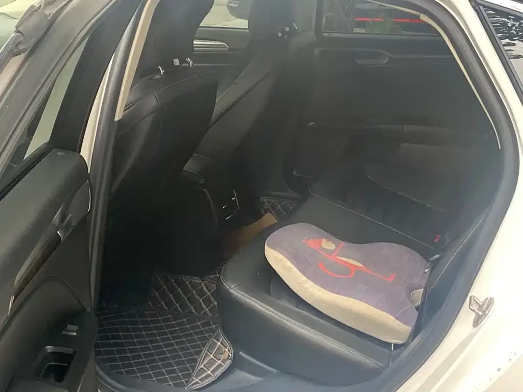 Ford Mondeo 2022 из CN, фото 2