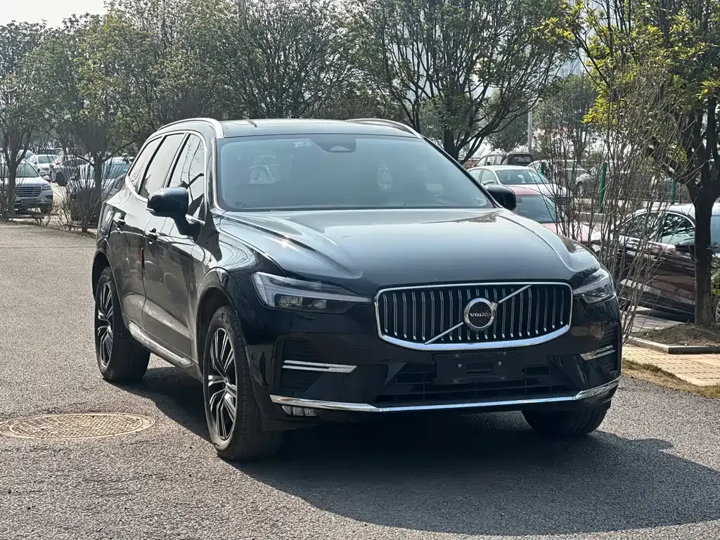 Volvo XC60 — фото 6