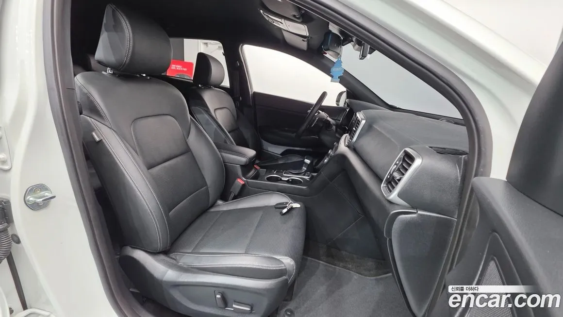 Kia Sportage — фото 10