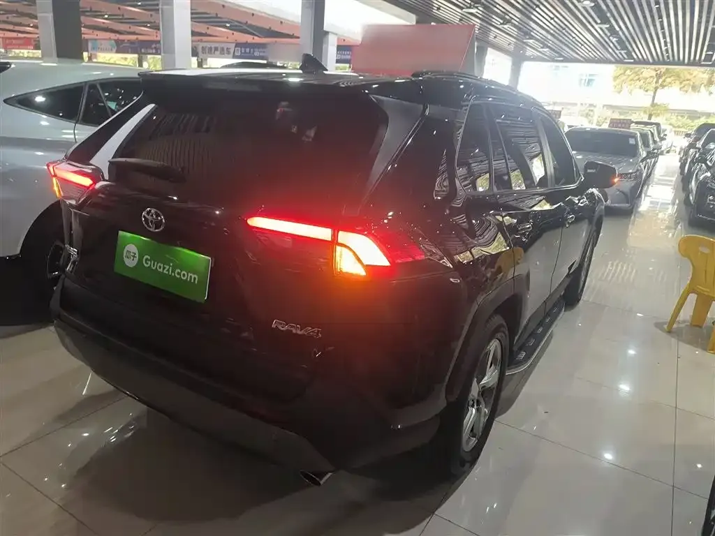 Toyota RAV4 2022 из CN, фото 6