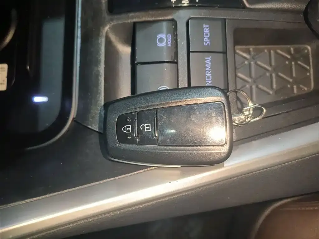 Toyota RAV4 2022 из CN, фото 3