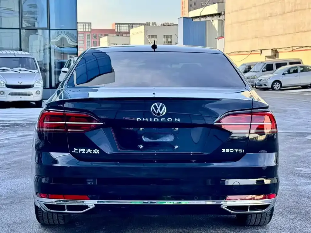 Volkswagen Phideon 2023 из CN, фото 4