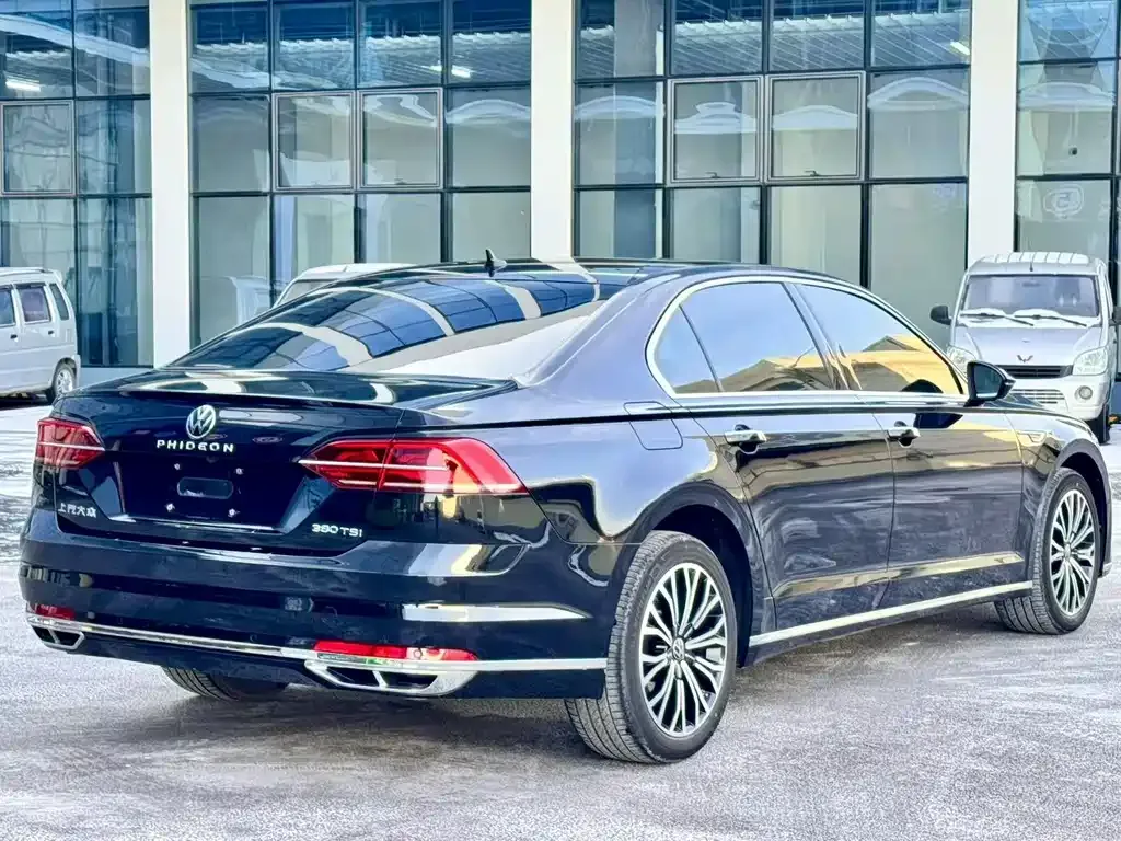 Volkswagen Phideon 2023 из CN, фото 9