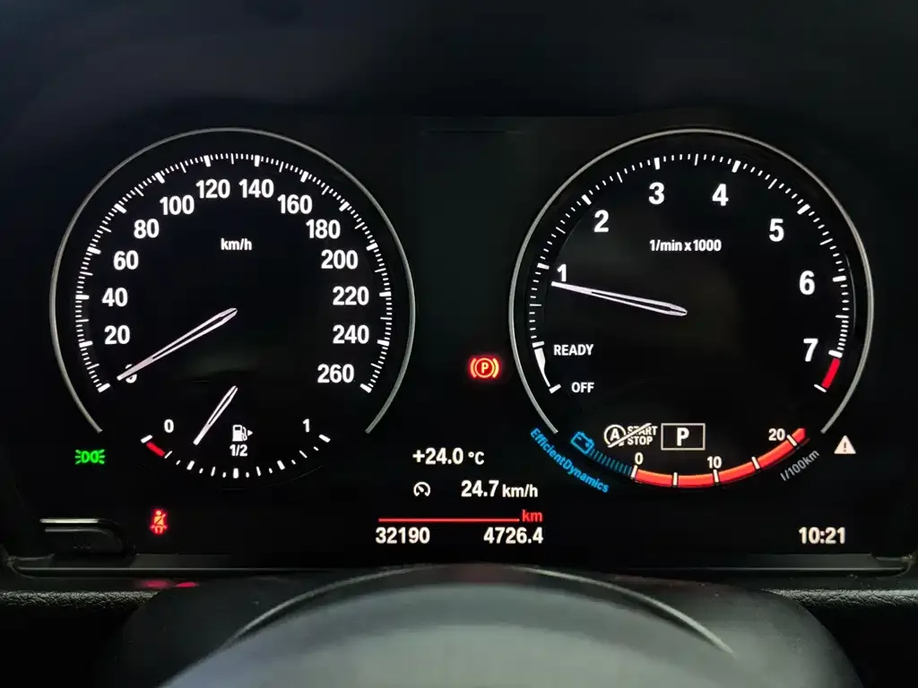 BMW 1 Series 2022 из CN, фото 3