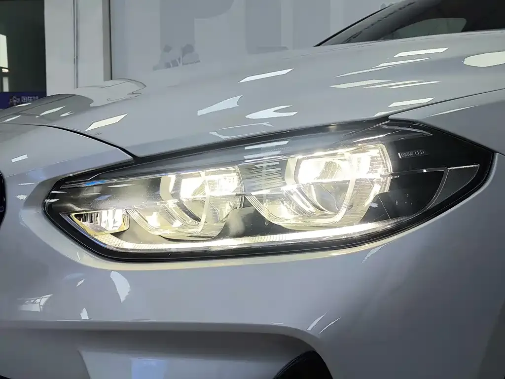 BMW 1 Series 2022 из CN, фото 2