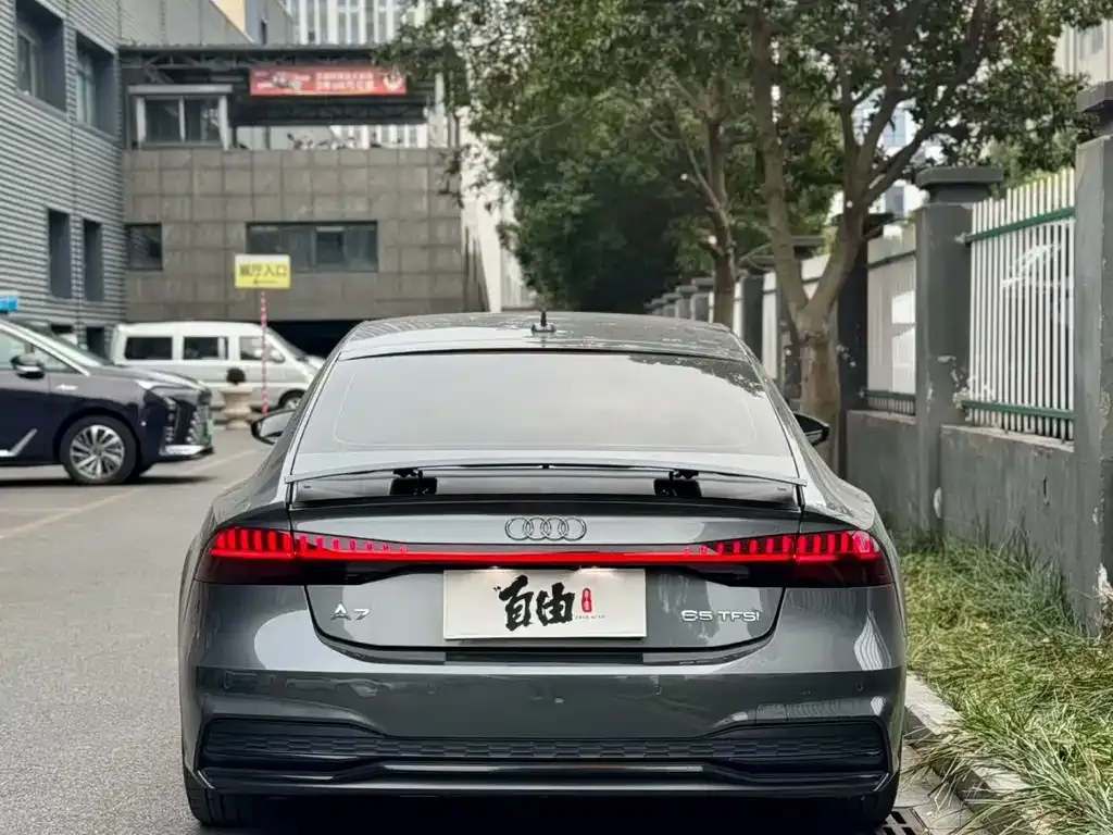 Audi A7 2021 из CN, фото 6