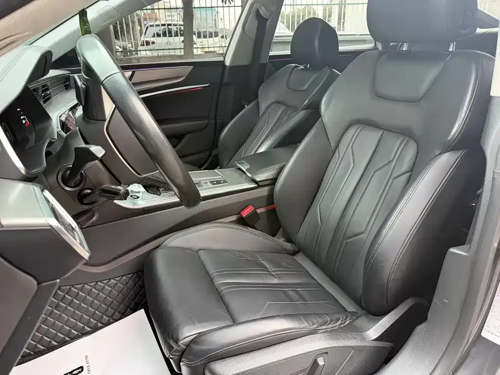 Audi A7 2021 из CN, фото 5