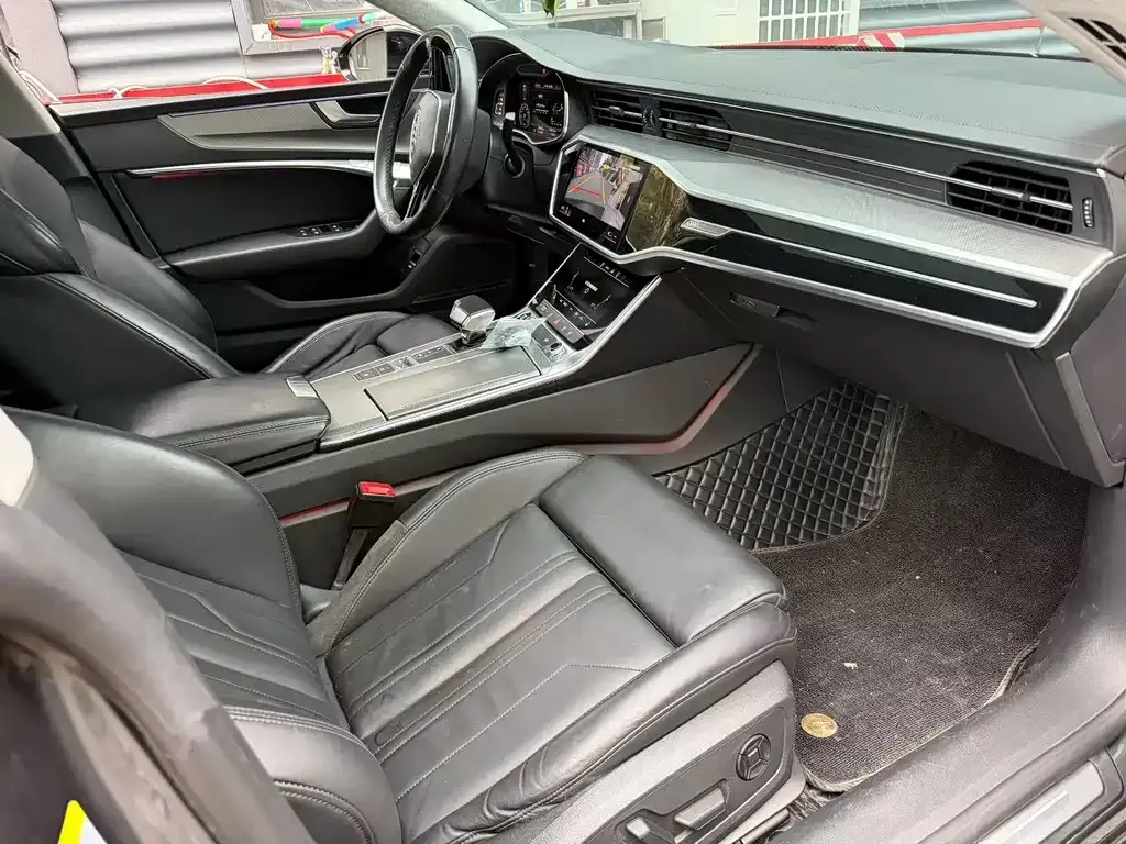 Audi A7 2021 из CN, фото 3