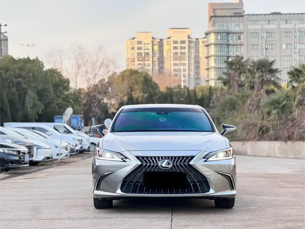 Lexus ES — фото 9