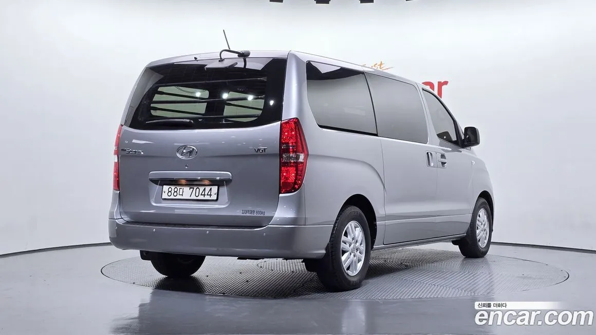 Hyundai Starex — фото 6