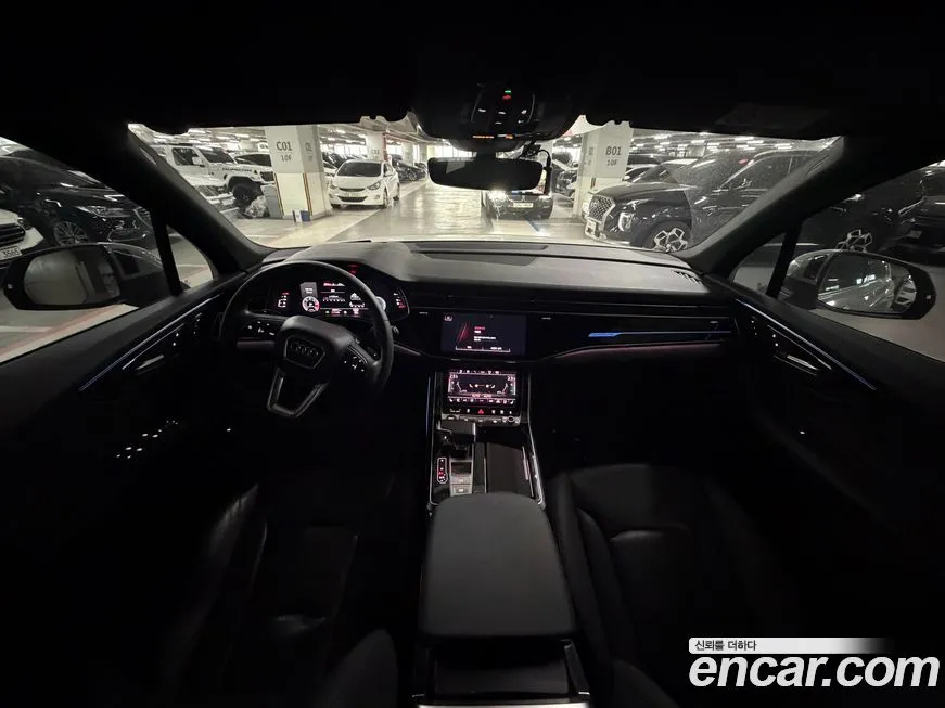 Audi Q7 2021 из KR, фото 5