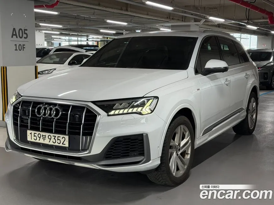 Audi Q7 2021 из KR, фото 10