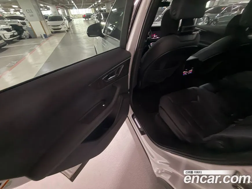 Audi Q7 2021 из KR, фото 3