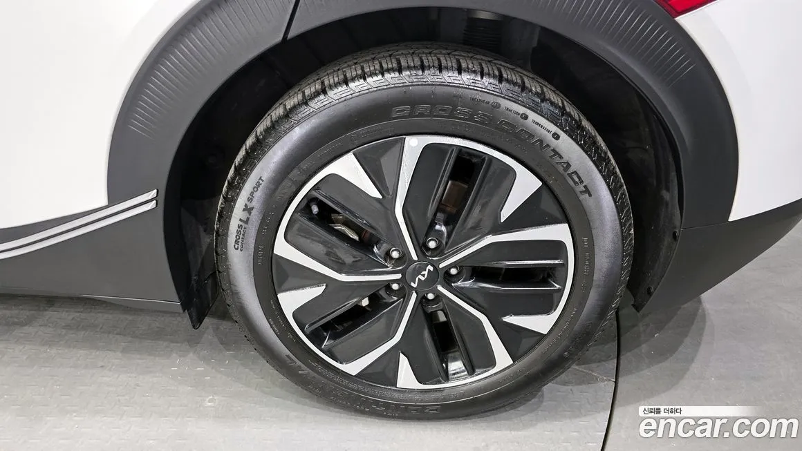 Kia EV6 — фото 5