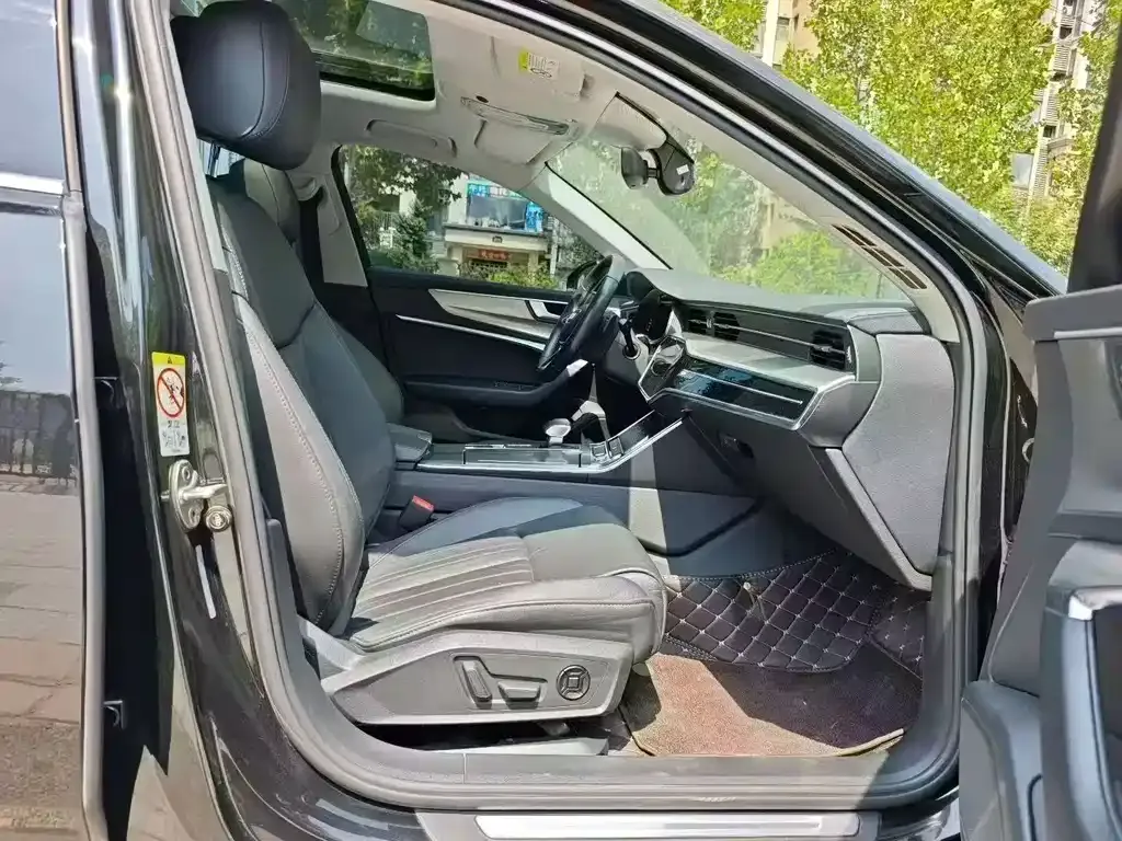 Audi A6L 2021 из CN, фото 5