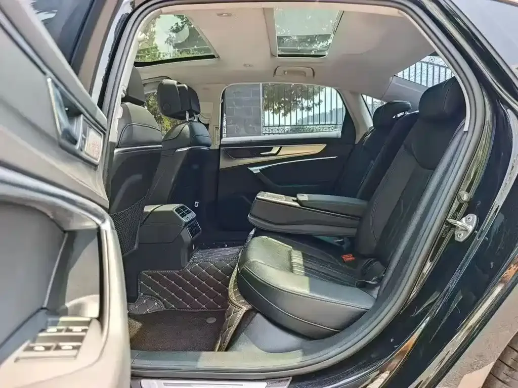 Audi A6L 2021 из CN, фото 3