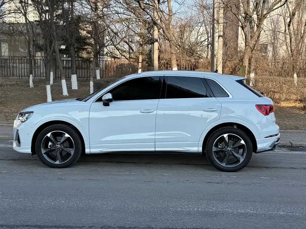 Audi Q3 2022 из CN, фото 4