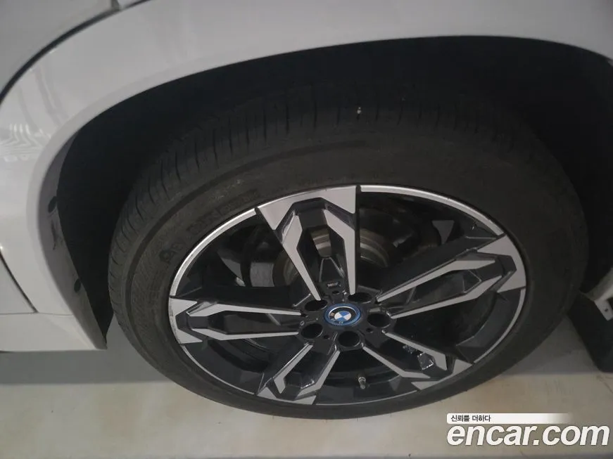 BMW iX1 2023 из KR, фото 7